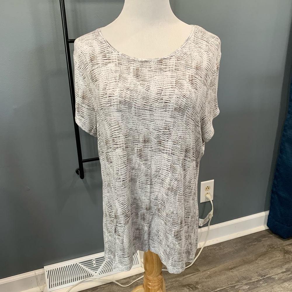 White XL crew neck